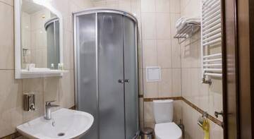 Фото номера Улучшенный номер с кроватью размера &amp;quot;king-size&amp;quot; Гостиница Grand Hotel г. Будённовск 8